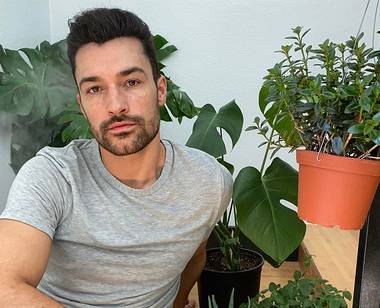 The former cast member of ‘Sex Tips’ shows you how to take loving care of a potted plant.