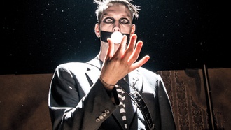 The comedian turns ordinary household props into fun for the whole family.