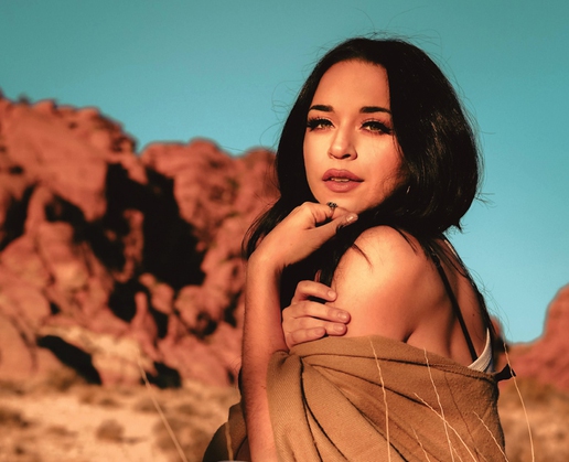 Dancer Shelby Johnson is one of the hardest-working performers on the Las Vegas Strip, working in both MJ Live at The STRAT and “X” Country at Harrah’s.