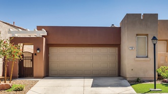 It’s ideal for families and is close to lots of Vegas excitement.