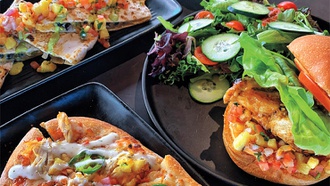 The bar escape at Ellis Island Casino, Hotel & Brewery offers plenty of fun.