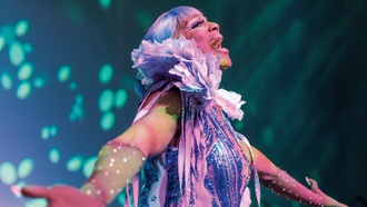 Entertainers bring singers' biggest hits alive in dynamic space.