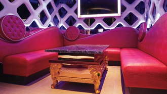 The ultra-cool night spot at The Grand Canal Shoppes offers singing, drinks and great food.