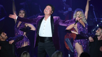 The entertainer builds a strong connections with his audiences at Harrah’s.