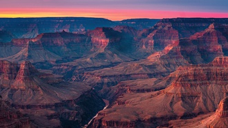 Grand Canyon, Hoover Dam, Zion and others among company's offerings.