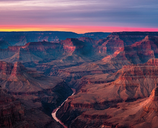 Feel like seeing the Grand Canyon in style? Look no further than National Park Express
