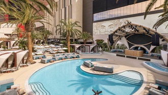 Dayclubs heat up the weekends with great lineups of DJs and performers.