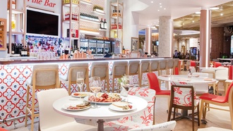 Choose grab-and-go meals, or stop for a leisurely drink in Giada Wine Bar.