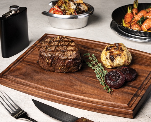 Jack Binion’s Steak at Bally’s promises the finest cuts of meat in a comfortable setting