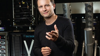 The close-up magician performs ‘Magic Reinvented Nightly’ at The Linq Hotel.