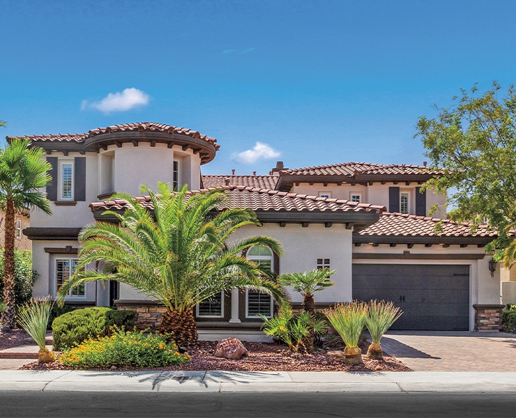 LVing This Red Rock Country Club home offers indoor and outdoor bliss