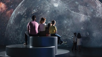 The attraction in the AREA15 district offers entertainment, food and cocktails.