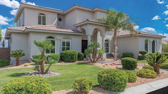 Upscale community borders the Red Rock Canyon National Conservation Area.