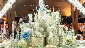 Featuring at 28-foot North Star, sugary scenes and more.