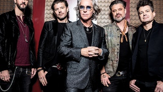 Group's timeless sound comes to the recently reopened Palms performance venue.