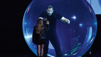 The performer brings ‘In Spades’ back to Resorts World this week.