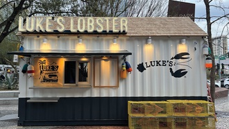From lobster rolls to clam chowder, find it at this venue at The Park.