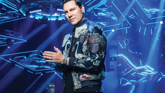 All your favorite stars can be found at various nightclubs, dayclubs and entertainment venues.