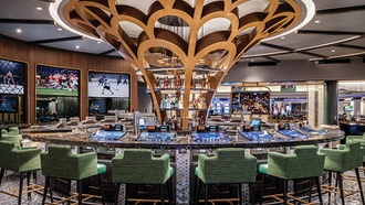 Enjoy specialty cocktails and conversation at this Harrah's venue.