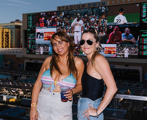 ELITE members sipped cocktails and enjoyed some poolside fun at Stadium Swim at Circa Resort & Casino in downtown Las Vegas 