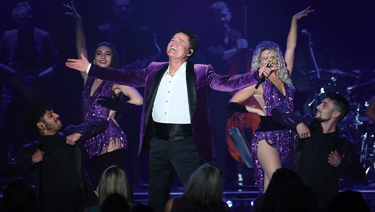 The man of many talents performs at Harrahs.