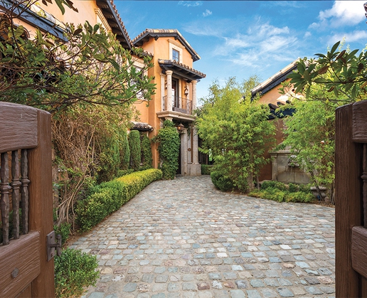 This home at 12 Via Verona Court in Las Vegas can be yours—for $3,950,000