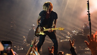 The best-selling artist continues to shine with his successful residency at Planet Hollywood.