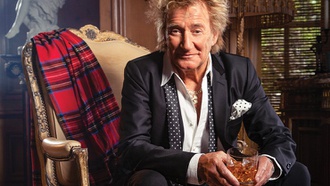 The rocker will welcome Prince’s Trust contest winners on stage at The Colosseum at Caesars ...