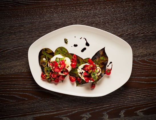 Amalfi by Bobby Flay at Caesars Palace in Las Vegas specializes in, among other things, amazing dishes like bufula mozzarella