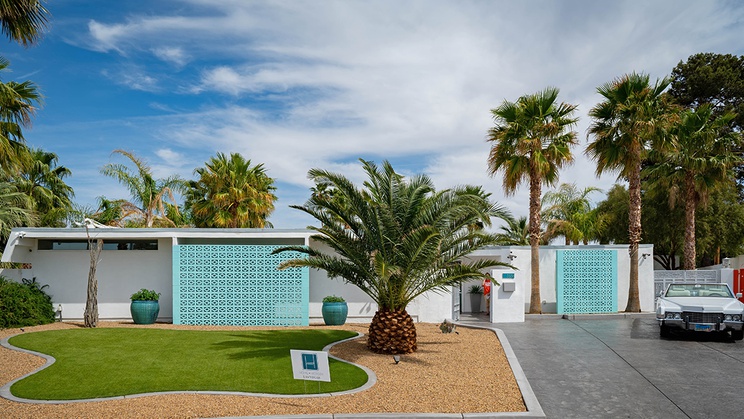 Experience up to 10 unique, historic homes in Las Vegas—explore the rooms, get design inspiration, ...