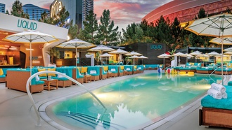 ‘Las Vegas Magazine’ publisher Katie Dixon helps you plan the perfect week!