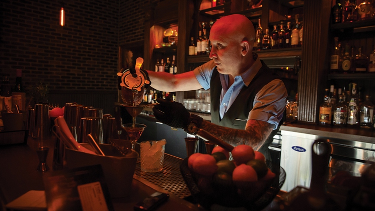 Want to learn how to make your own cocktails? Head to Cabinet of Curiosities at Horseshoe Las Vegas