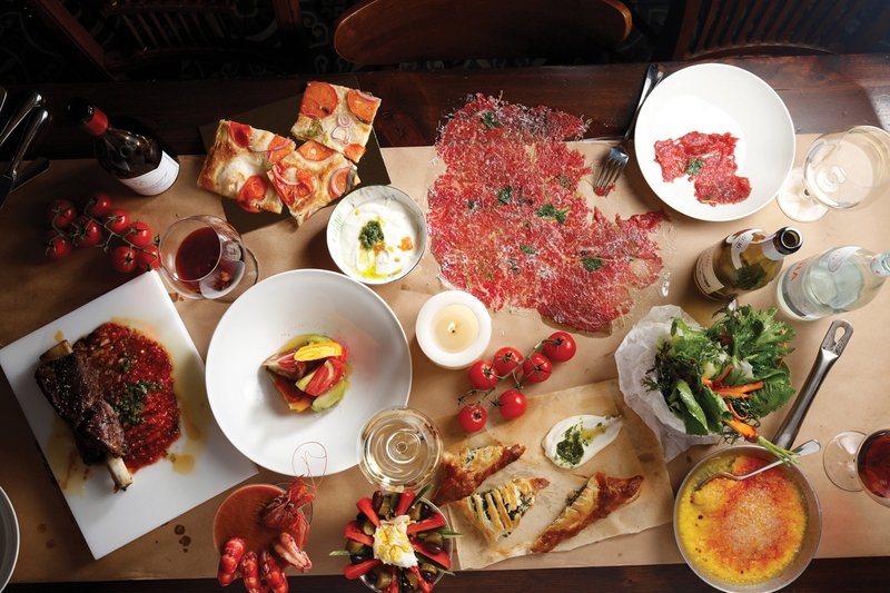 HaSalon gets your Las Vegas night started right with a party atmosphere