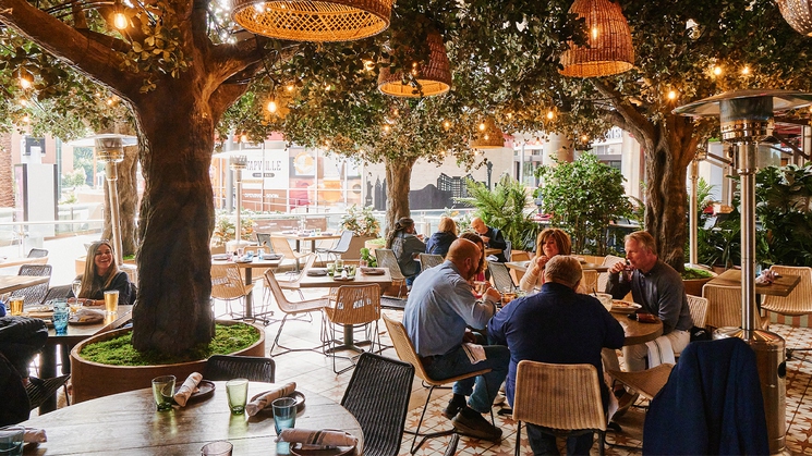 El Segundo Sol at FSLV—Fashion Show Las Vegas has fantastic patio dining options for summer