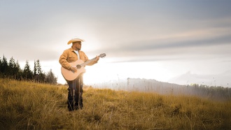 The native of upcountry Maui performs at T-Mobile Arena on Aug. 9.