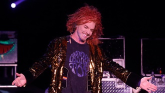 The comedian continues to prove he's still the master of props at Luxor.