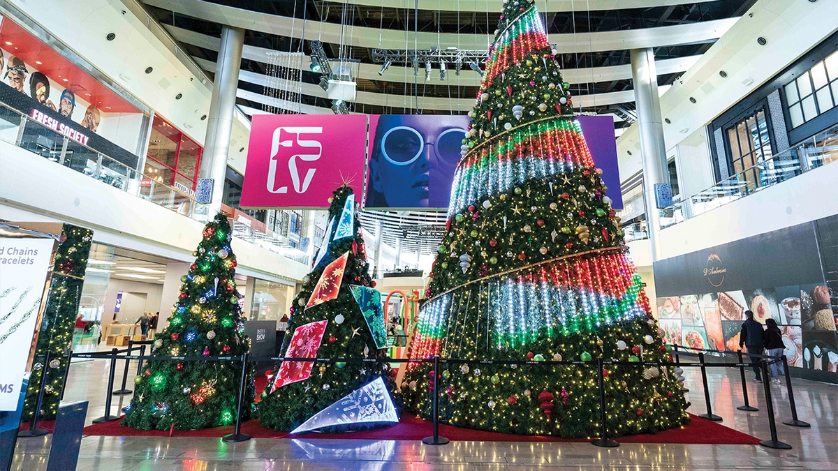 Seasonal shopping looks good with Vegas’ stellar Strip options