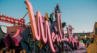 The Viva Las Vegas! package is led by one of the attraction’s knowledgeable guides.