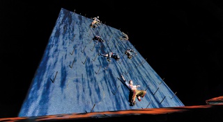 The MGM Grand production remains as fresh as when it debuted in 2005.