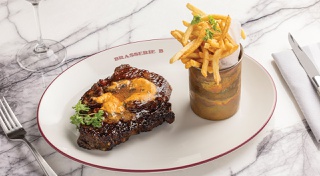 From brunch to dinner, you'll find a delicious array of the celebrity chef's inspired dishes at this Caesars Palace restaurant.