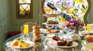 From bottomless drinks to DJs and great Strip views, you'll find all kinds of fun.