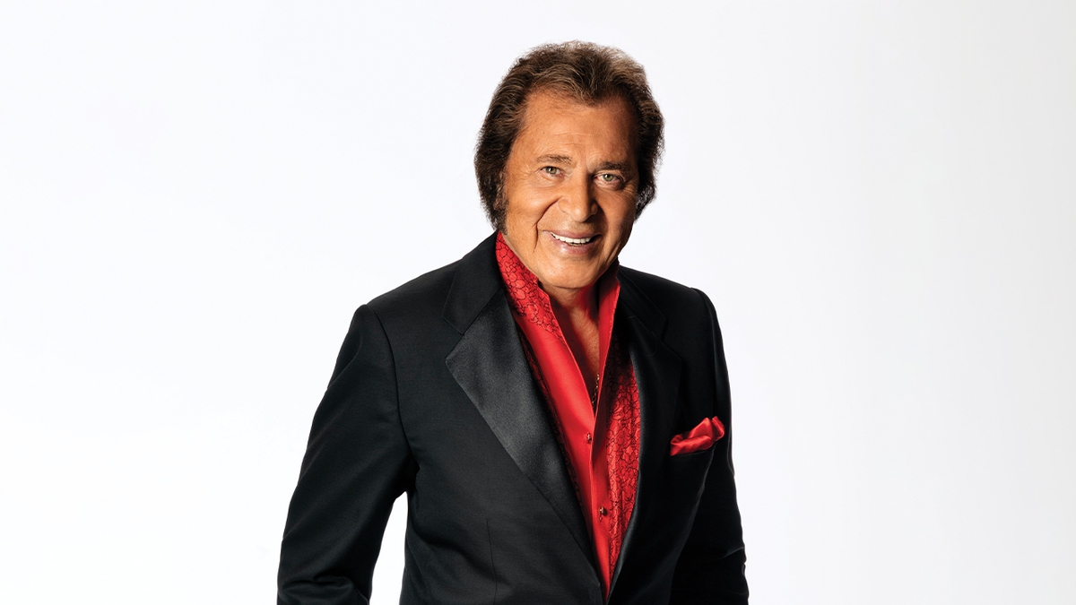 Engelbert Humperdinck is back in Las Vegas to spread the love