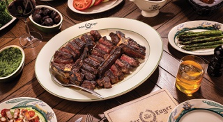 Caesars Palace outpost of beloved Brooklyn brand carries over its traditions.